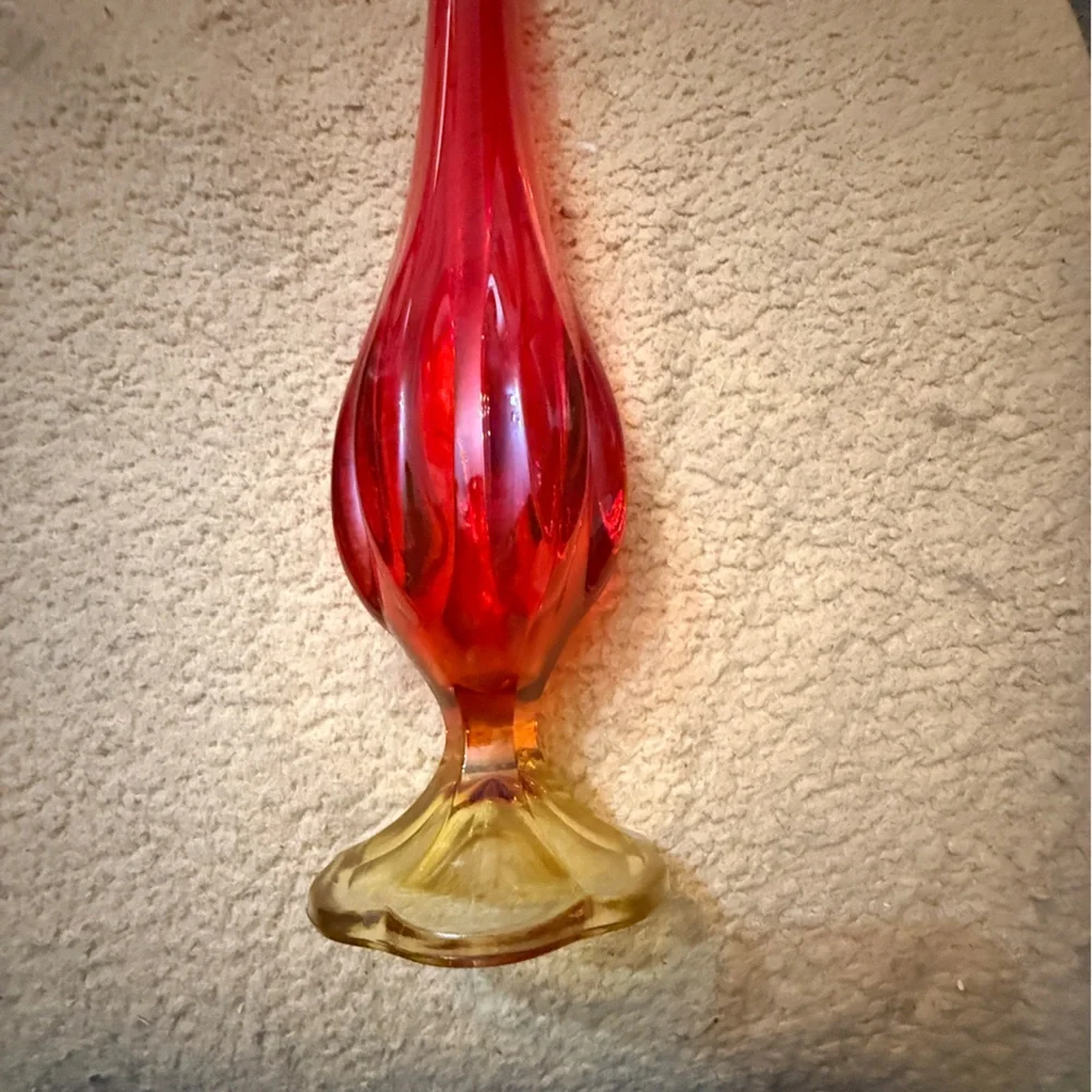 Vintage Pedestal Vase Amberina Art Glass Mod/Retro Collectible Tall - Picture 3 of 7